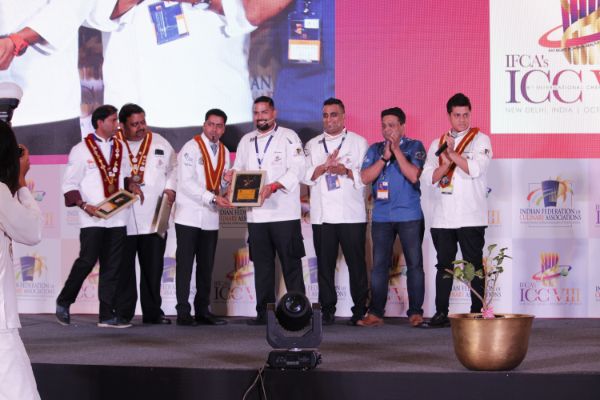 Best Celebrity Chef in Kolhapur, Chef Dev Kasalkar